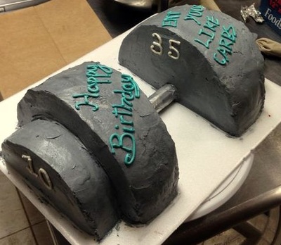 Cake for weight lifter
